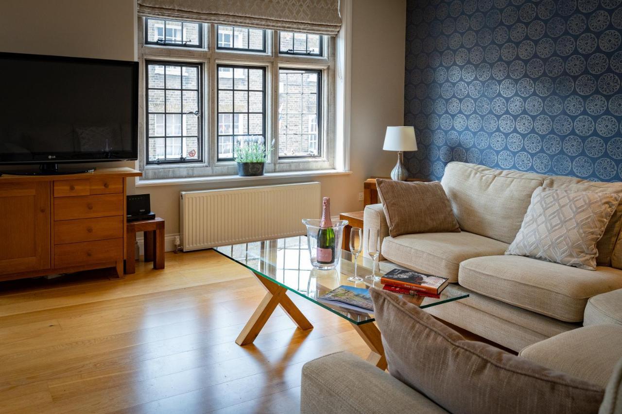Castle Properties:Eton-The College วินด์เซอร์ ภายนอก รูปภาพ
